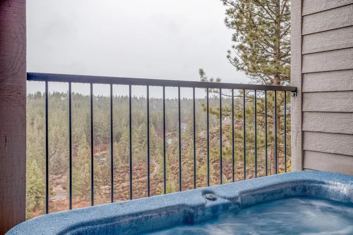 Pool 17 of 26