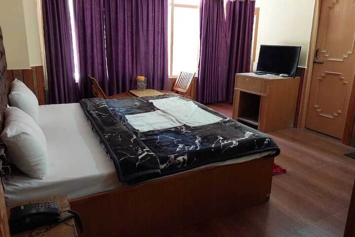 Room 15 of 39