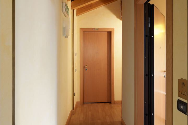 Ballroom/Hall 46 of 52