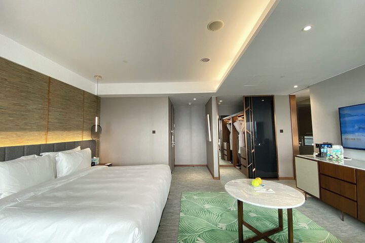 Room 31 of 83