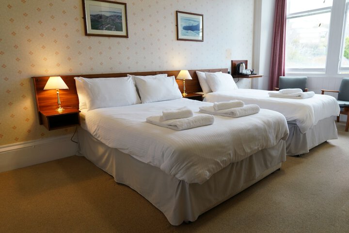 Room 35 of 132