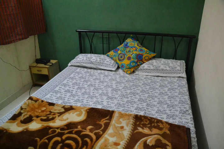 Room 2 of 16