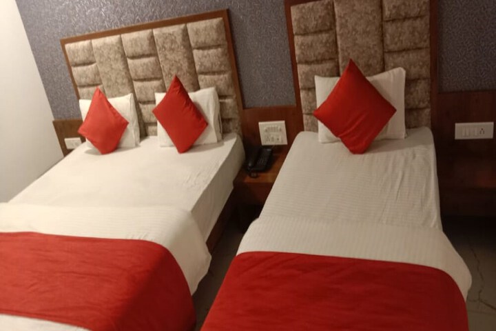 Room 16 of 20