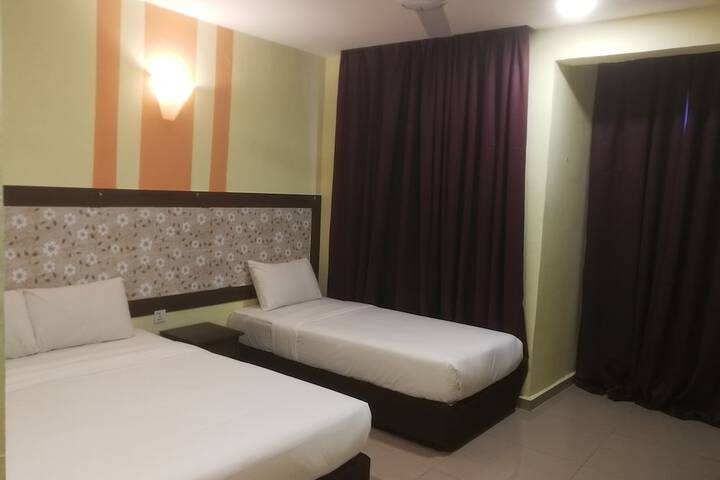 Room 8 of 31