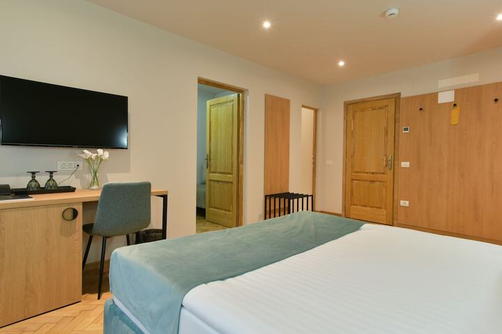 Room 20 of 48
