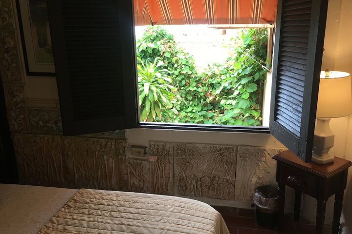 Room 19 of 132