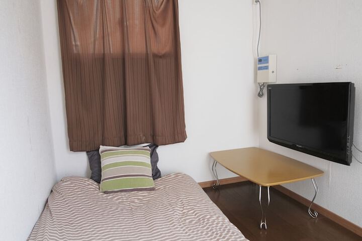 Room 12 of 75