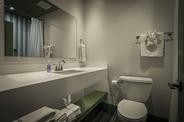 Room 46 of 111
