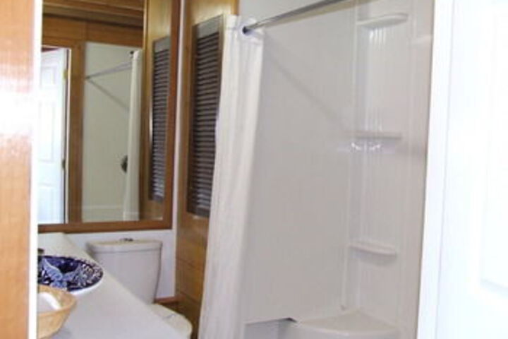 Room 3 of 32