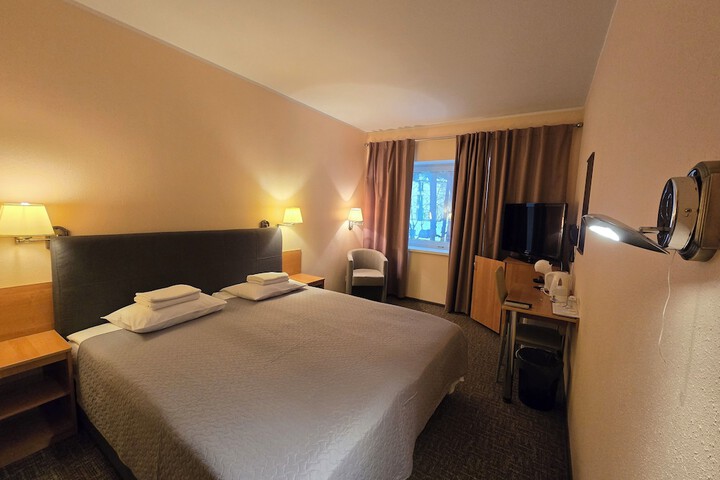 Room 33 of 71
