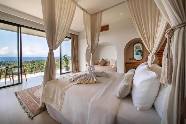 Room 3 of 18