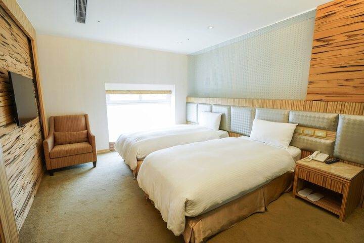 Room 13 of 66