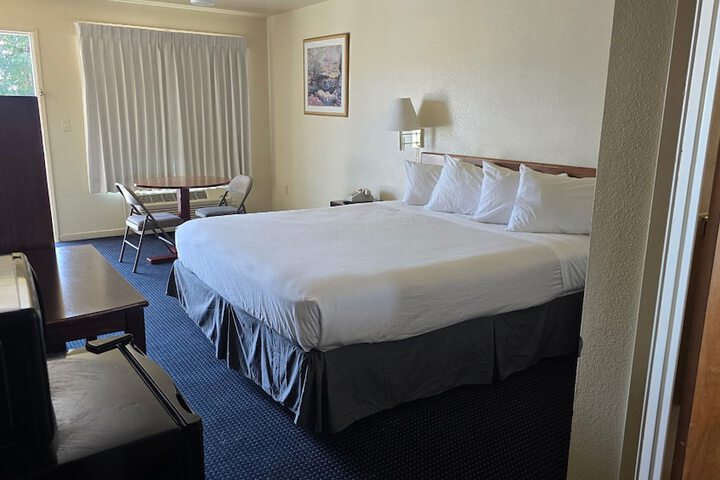 Room 3 of 13