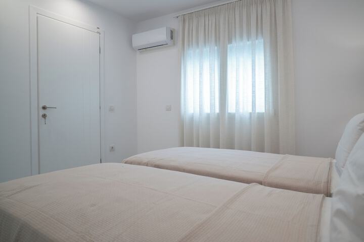 Room 14 of 91