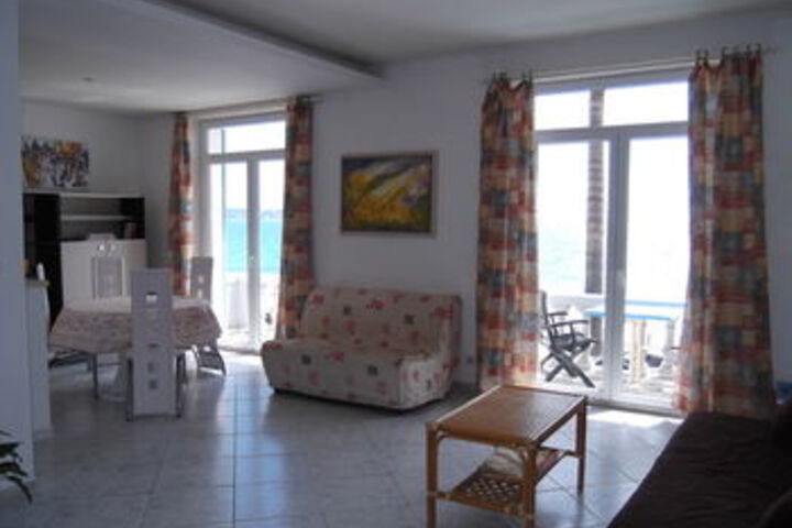 Room 5 of 7