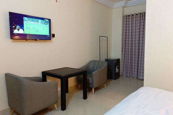 Room 8 of 44