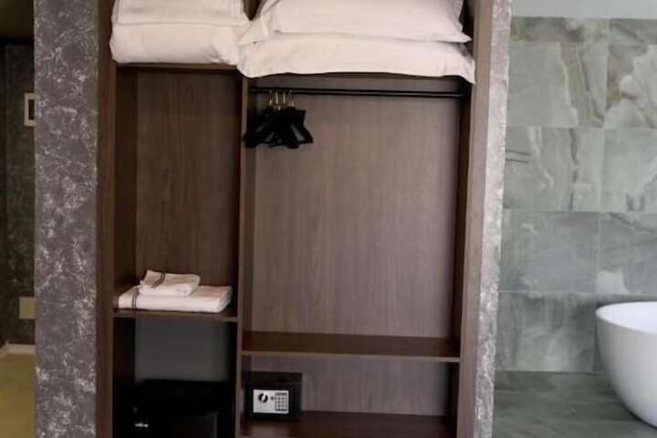 Room 31 of 56