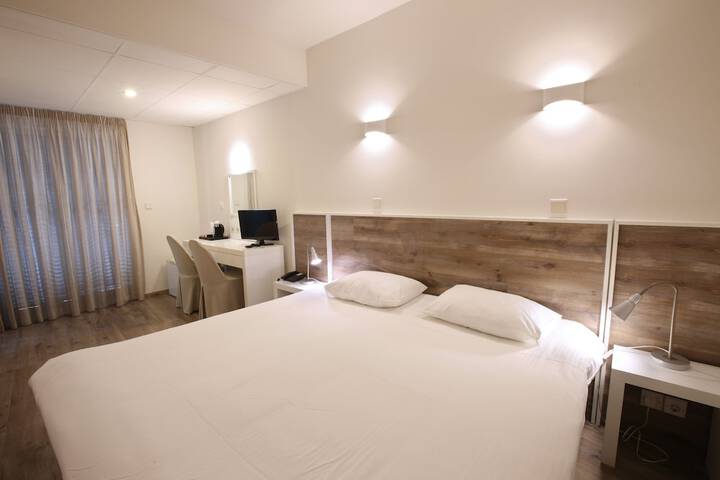 Room 14 of 75