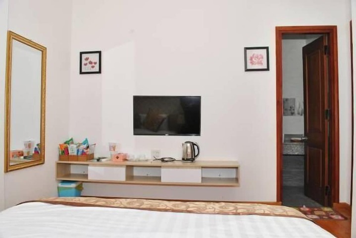 Room 22 of 49