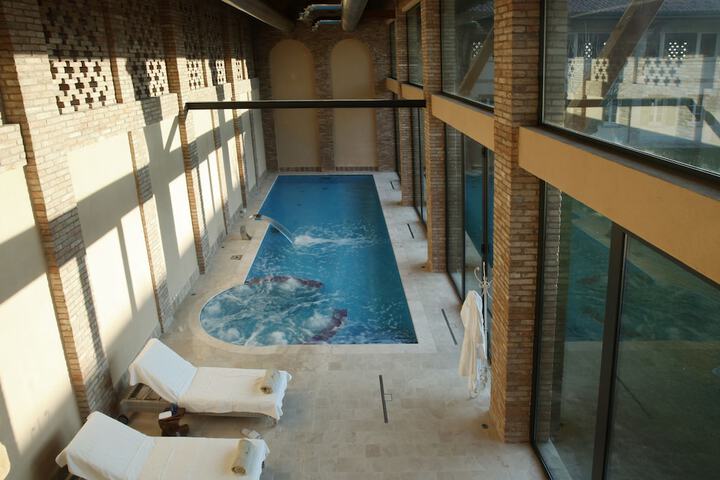 Pool 13 of 52