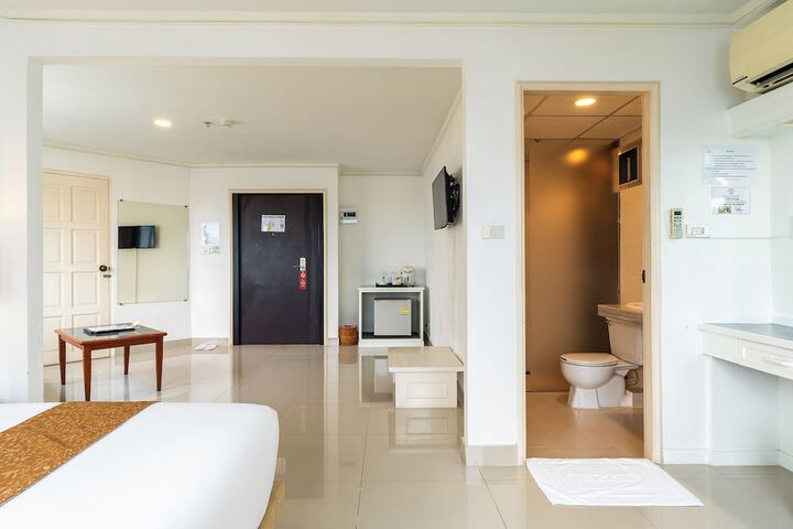 Room 25 of 140