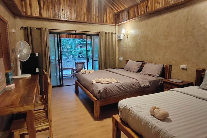 Room 16 of 53