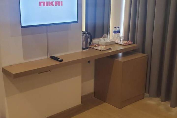 Room 5 of 74