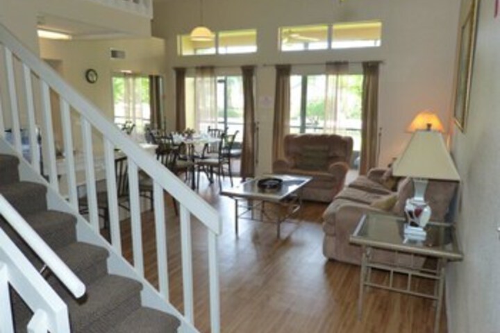 Room 12 of 25