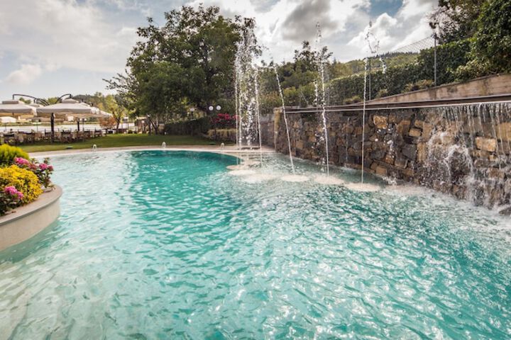 Hotel Pool