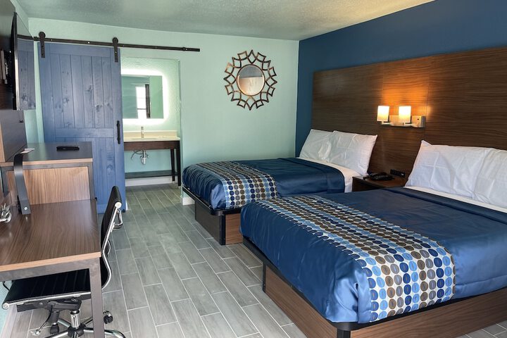Room 8 of 22