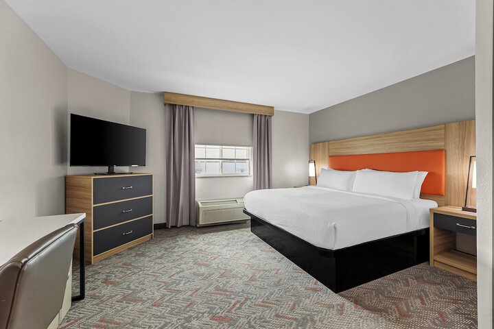 Room 16 of 27