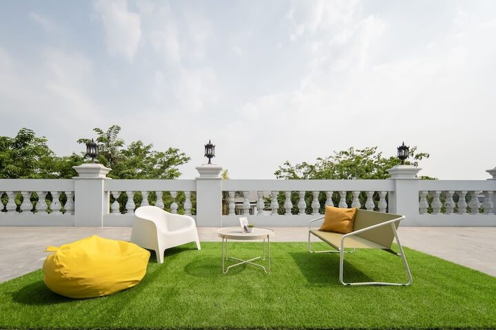 Terrace/Patio 16 of 16