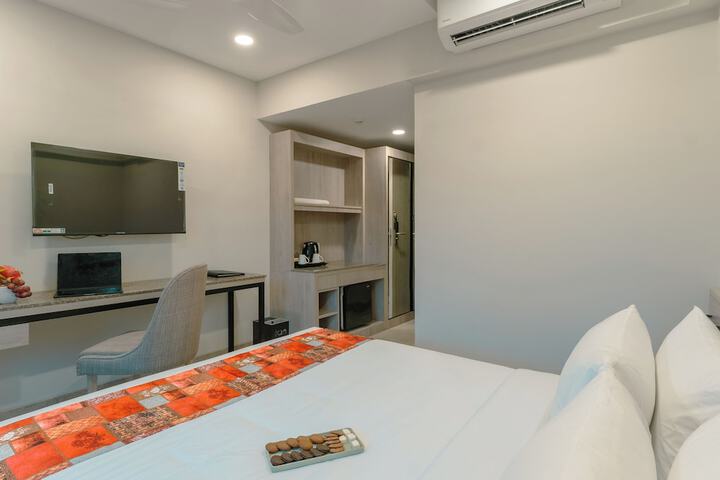 Room 10 of 20