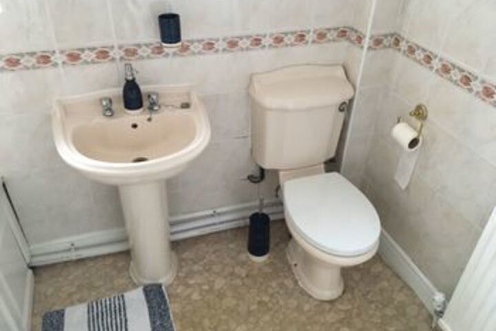 Room 2 of 16