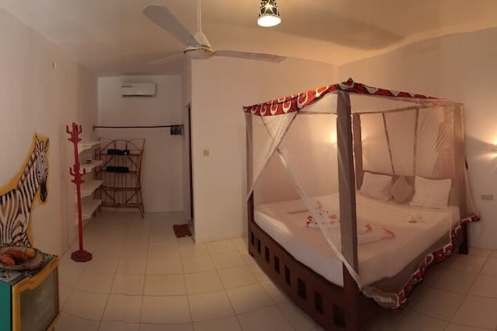 Room 3 of 35