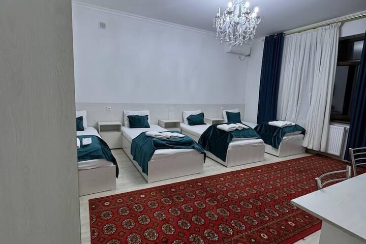 Room 8 of 16