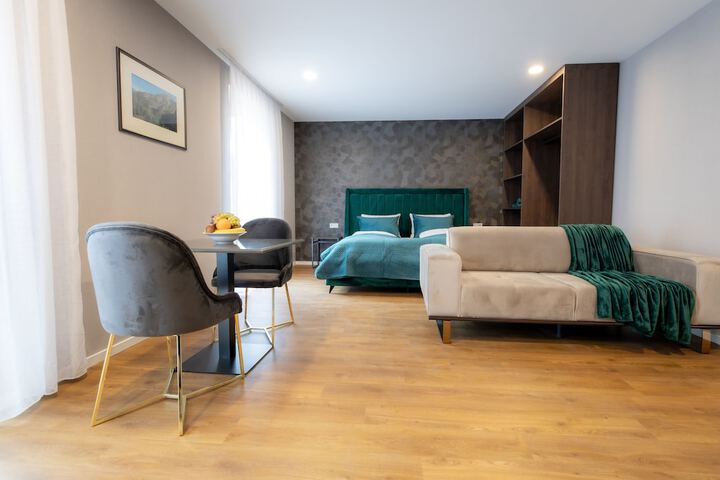 Room 16 of 29