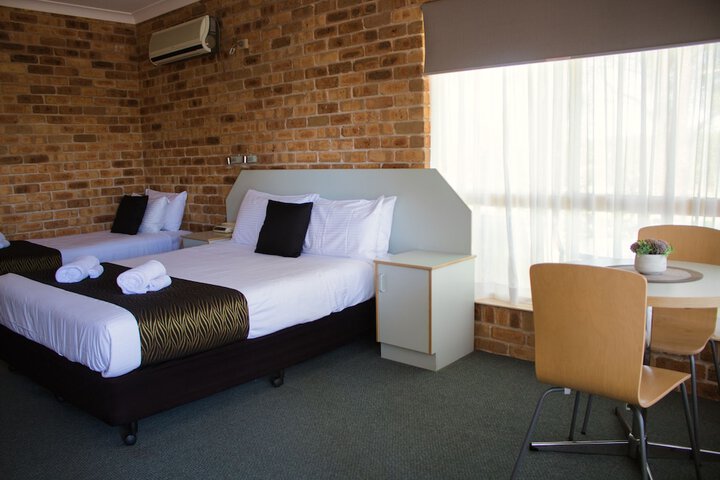 Room 8 of 63