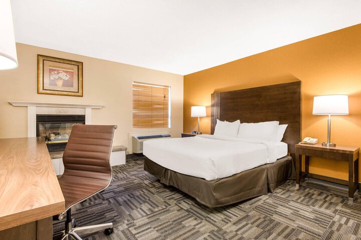 Room 21 of 42