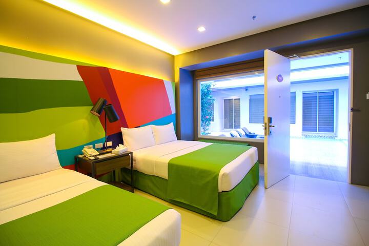 Room 25 of 61