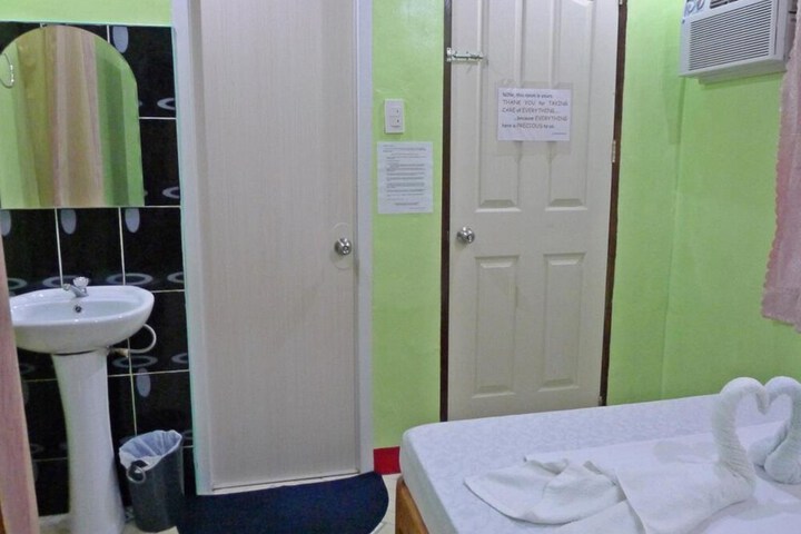 Room 8 of 20