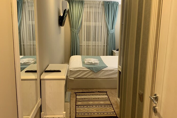 Room 63 of 126