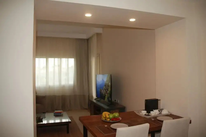 Room 5 of 28