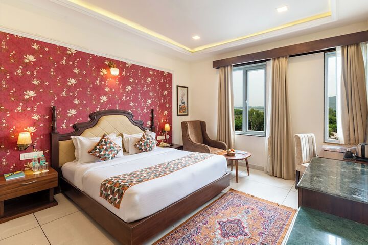 Room 15 of 28