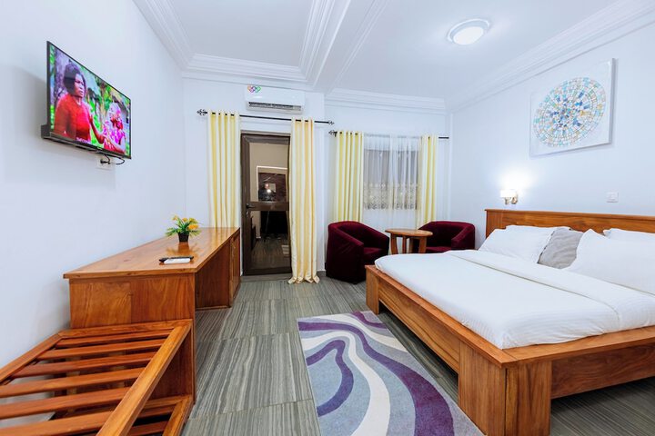 Room 16 of 39