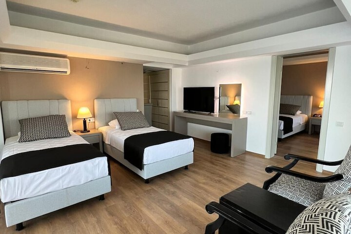 Room 13 of 63