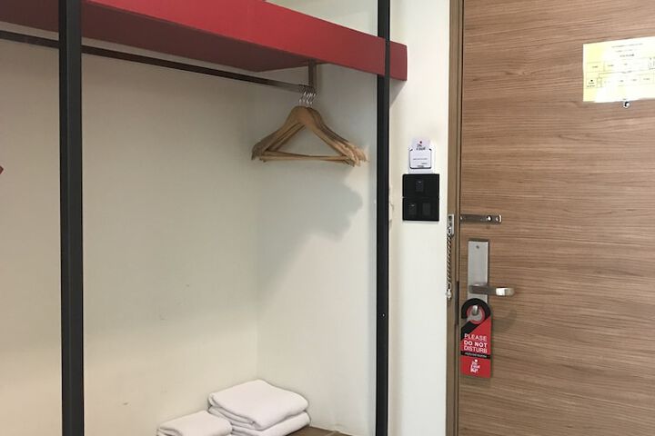 Room amenity