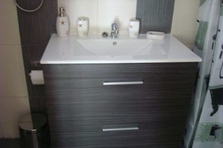 Room 4 of 36
