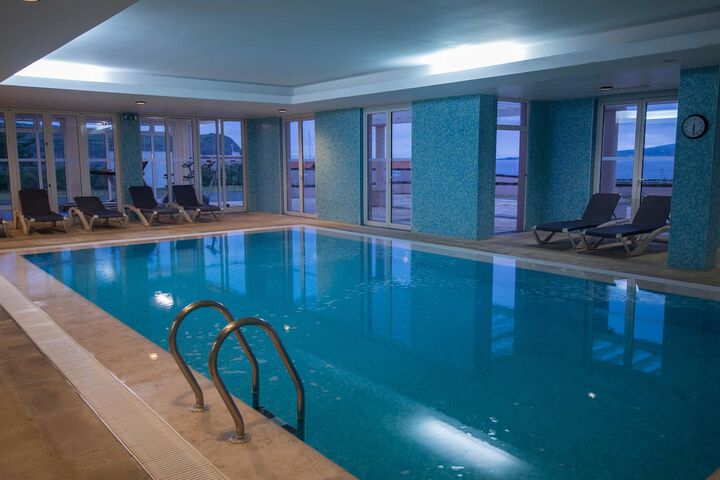 Pool 52 of 129