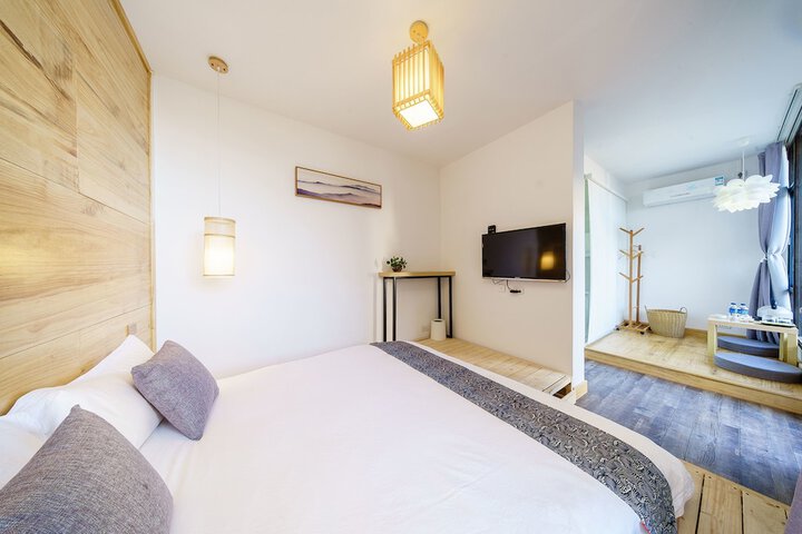 Room 10 of 31